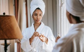 5 Best Retinol Serums for Beginners Over 40 That Work