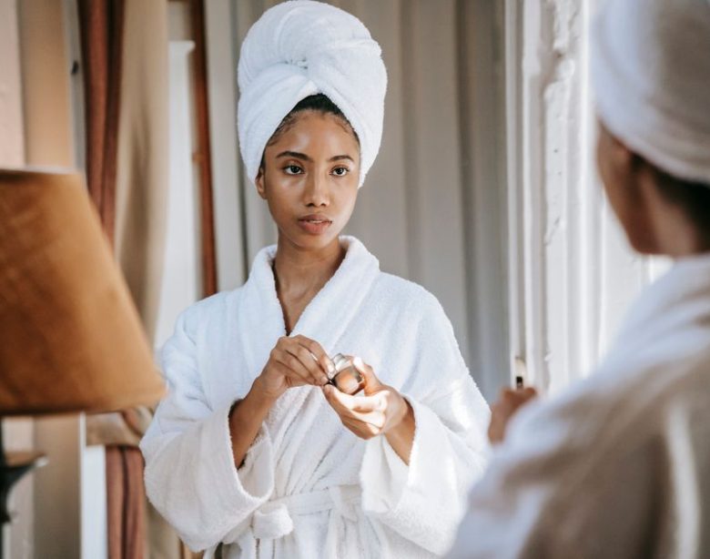 5 Best Retinol Serums for Beginners Over 40 That Work