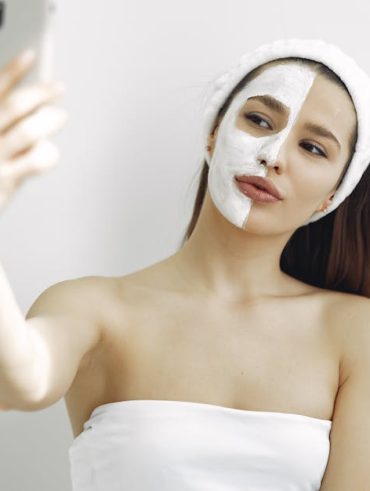 Shampoo and Conditioner for Dry Frizzy Hair: What Really Works