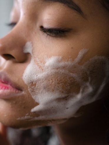 Cerave Hydrating Cleanser Vs La Roche-Posay Toleriane Hydrating Gentle Cleanser: CeraVe vs. La Roche-Posay Hydrating Cleanser: The Dry Skin Verdict