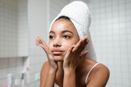 Cerave Vs La Roche-Posay Hydrating Cleanser: CeraVe vs. La Roche-Posay: The Hydrating Cleanser for a Broken Barrier