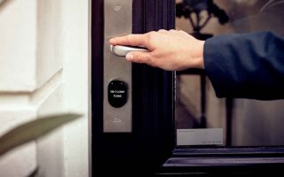 Stuck Outside? How Smart Locks Prevent Lockouts and Boost Home Security