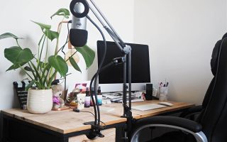 5 Benefits to Using a Standing Desk