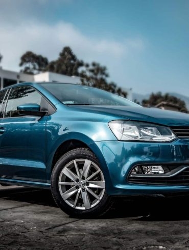 How Do You Decide Between Driving and Shipping Your Vehicle?