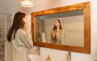 Minimalist Skincare Routine Oily Acne-Prone Skin: Oily, Acne-Prone Skin: The 4-Step Routine That Actually Works