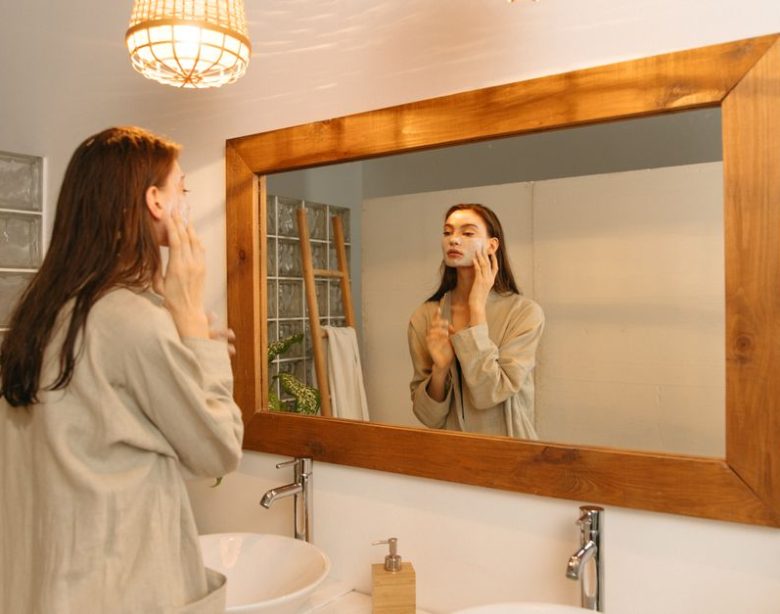 Minimalist Skincare Routine Oily Acne-Prone Skin: Oily, Acne-Prone Skin: The 4-Step Routine That Actually Works