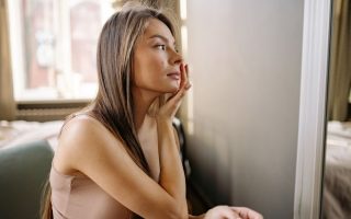 Preventing Neck Wrinkles: Why Your Neck Ages Faster Than Your Face (And How to Stop It)